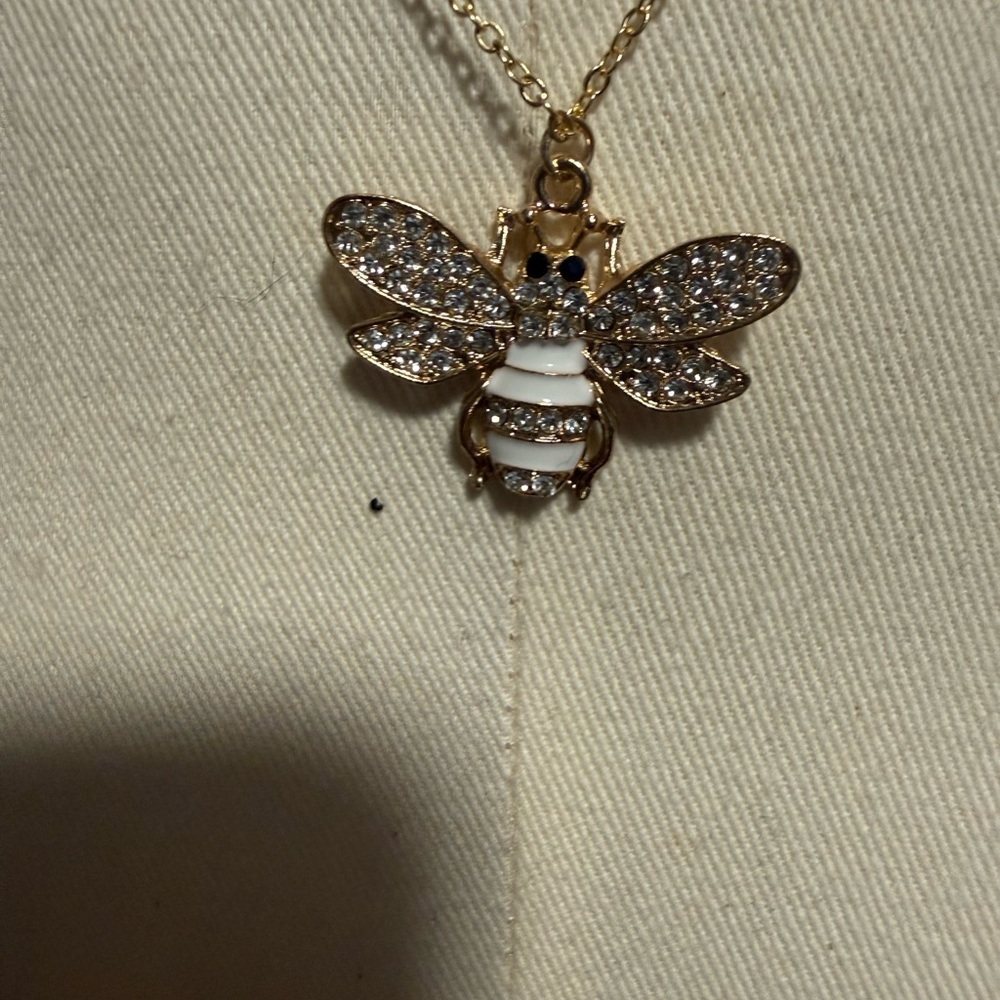 Vintage Bee Pendant  Gold and White Pendant Necklace - Picture 6 of 6